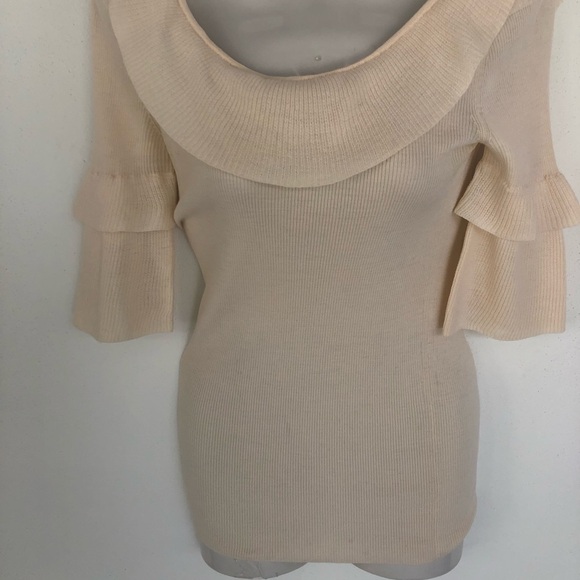 Dolce & Gabbana Cashmere Cream Cowl Neck Sweater. Size 38 - Picture 6 of 9